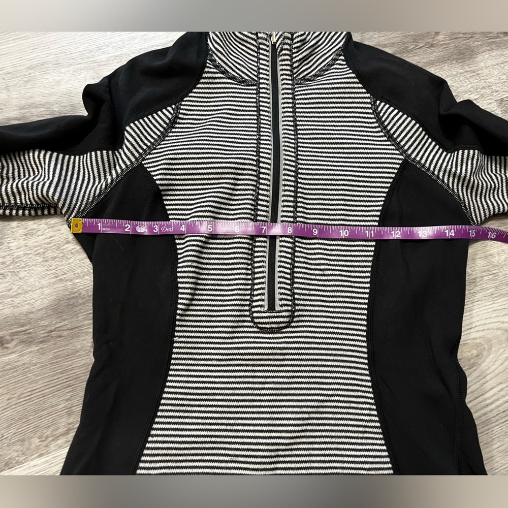 Lululemon Black Run U-Turn 1/4 Zip Pullover Reversible Stripe - Picture 5 of 9